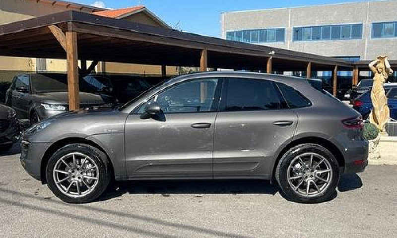 Porsche Macan 3.0 S ...