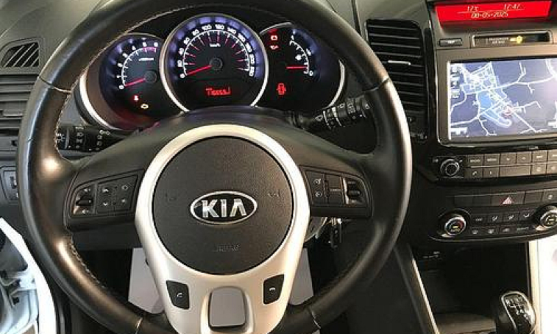 Kia Venga 1.4 Crdi 9...