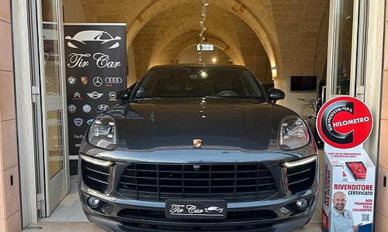 Porsche Macan 2.0 Be...