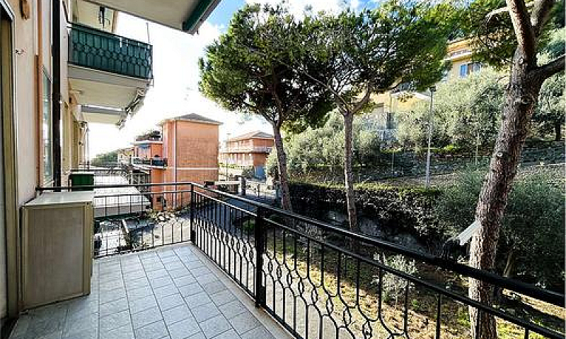Appartamento A Pochi...