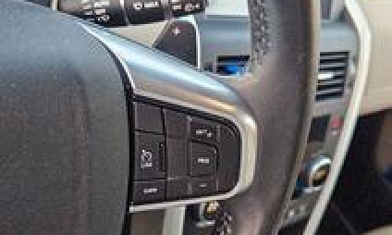 Land Rover Discovery...