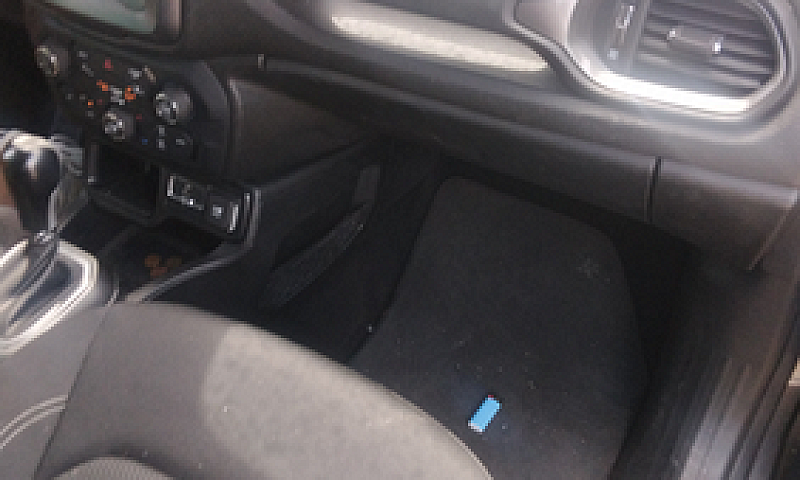 Jeep Renegade...