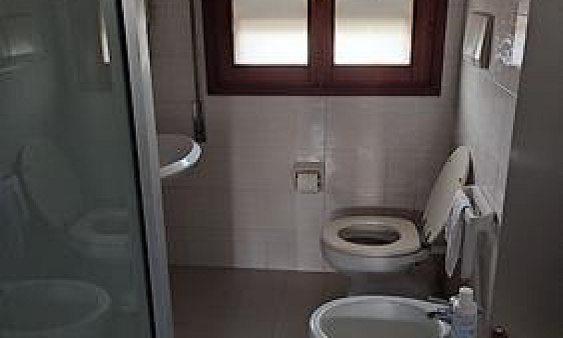 Villa, Due Unità Abi...