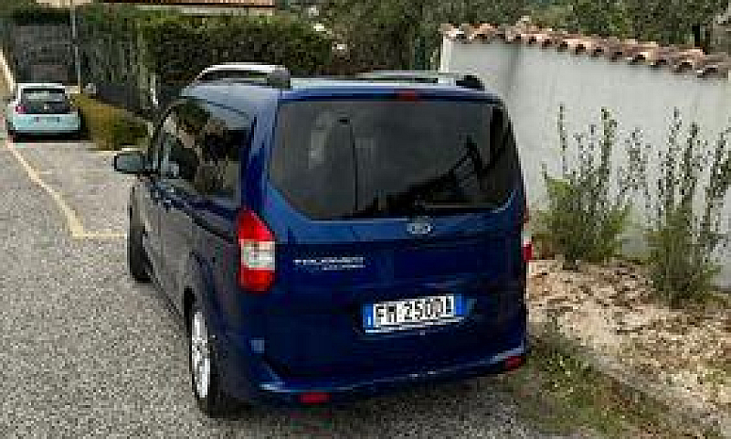 Ford Tour Neo Coutur...