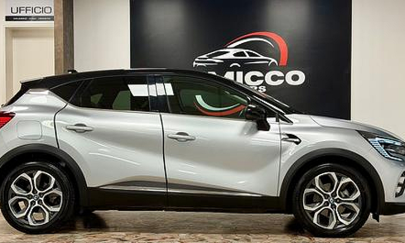 Renault Captur Plug-...
