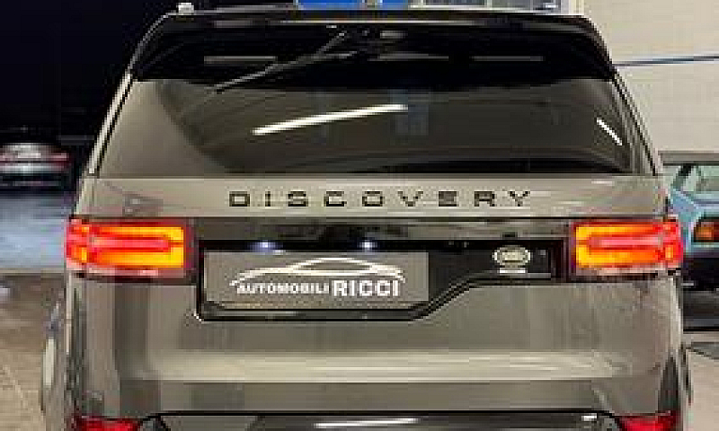 Land Rover Discovery...