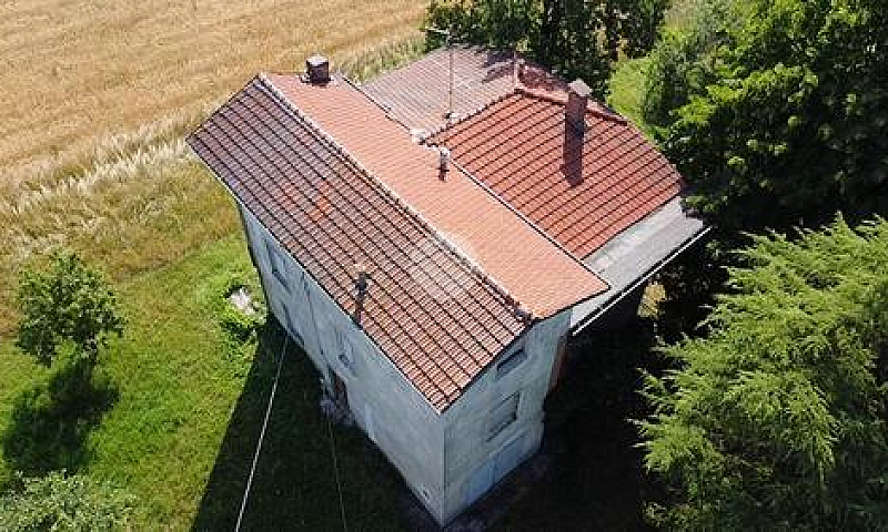 4 Locali A Traverset...