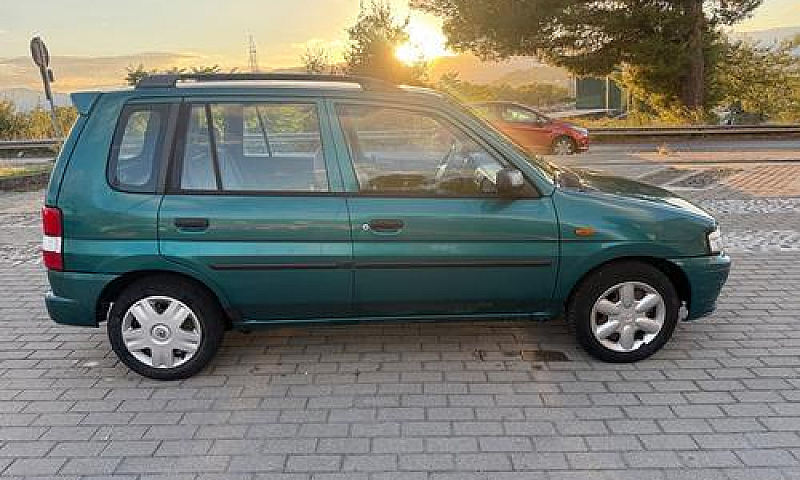 Mazda Demio 1.3I 16V...