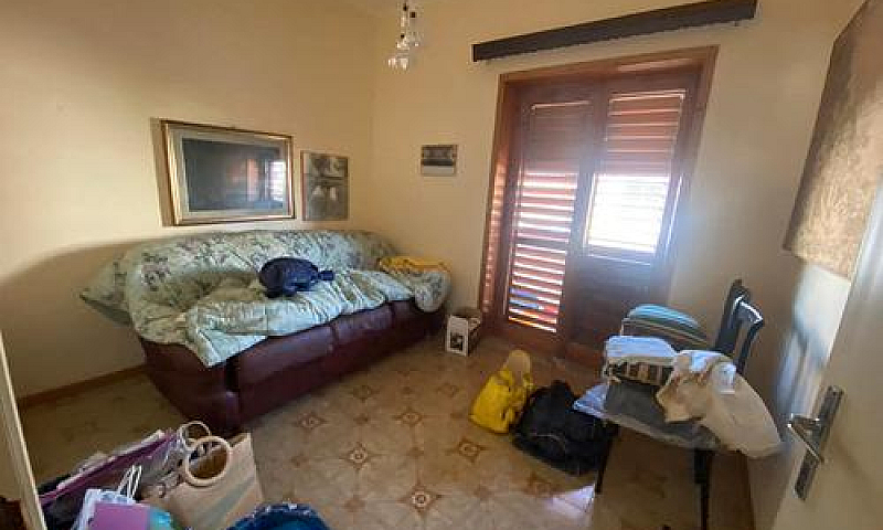 Trivani Con Veranda ...