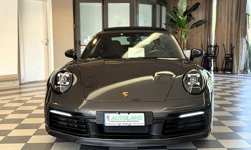 Porsche 992 Carrera ...