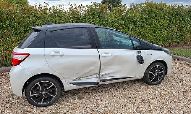 Toyota Yaris 3ª Seri...