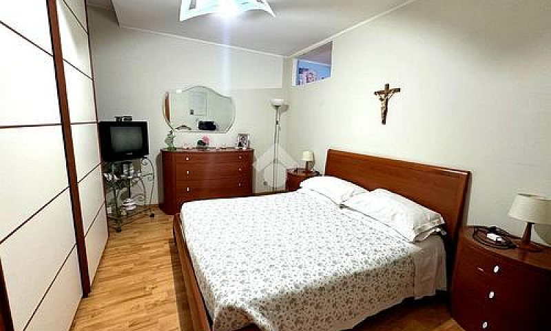 3 Locali A Napoli...