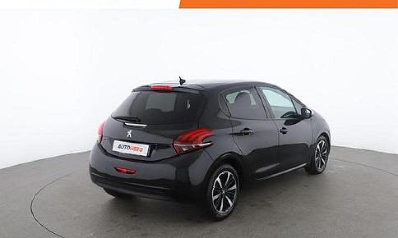 Peugeot 208 1° Serie...