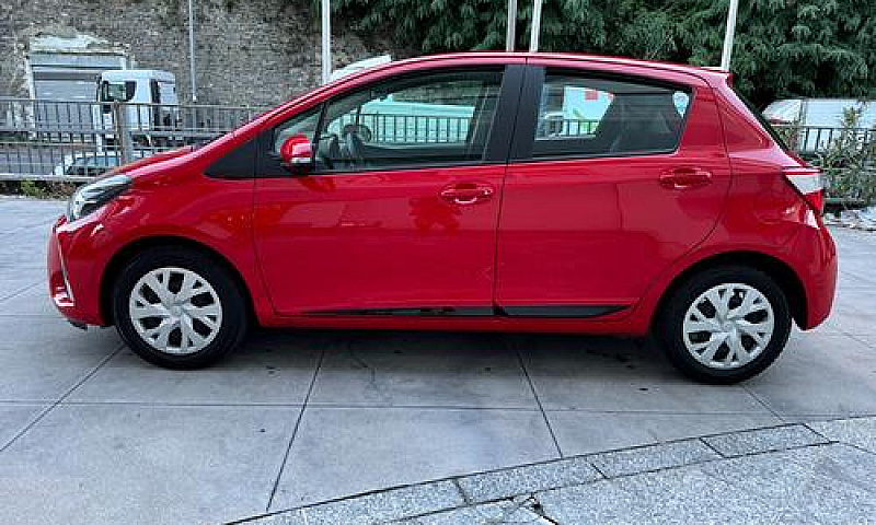 Toyota Yaris 1.0 Neo...