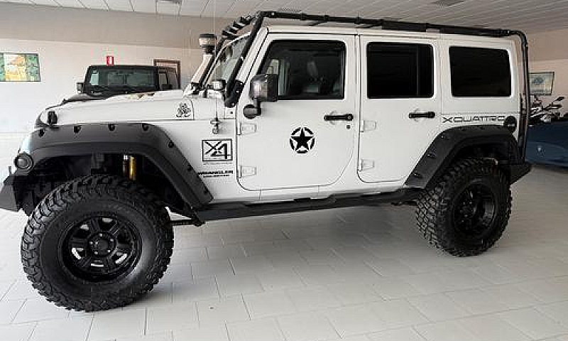 Jeep Wrangler Unlimi...
