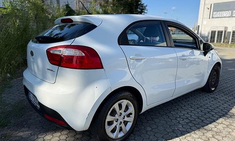 Kia Rio 1.2 Cvvt 5P....