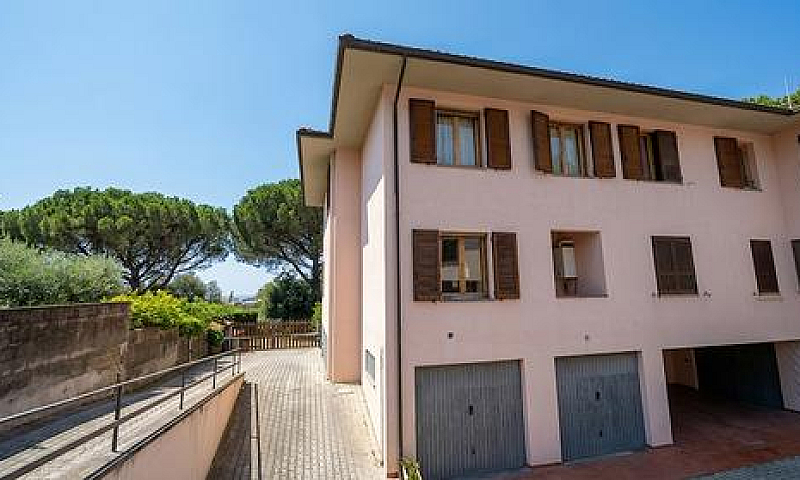 Rosignano Solvay: In...