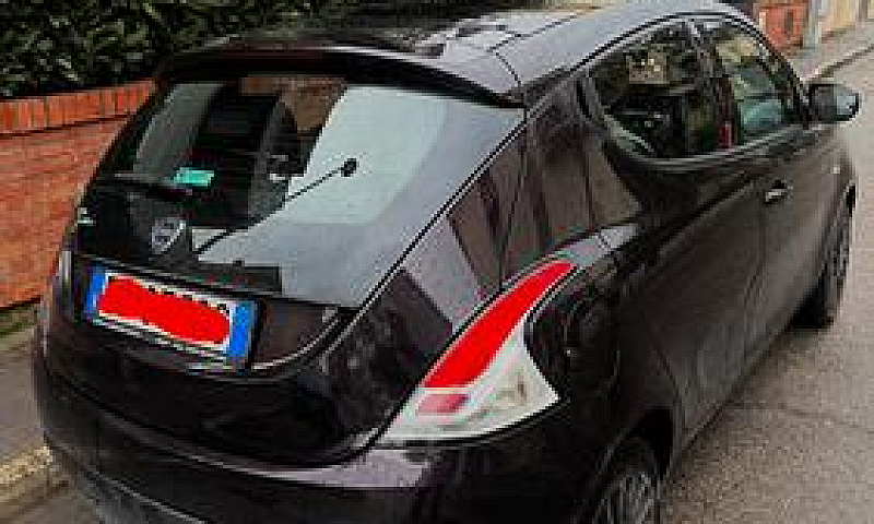 Lancia Ypsilon 2014...