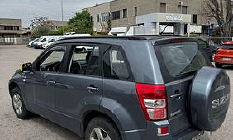 Suzuki Grand Vitara ...