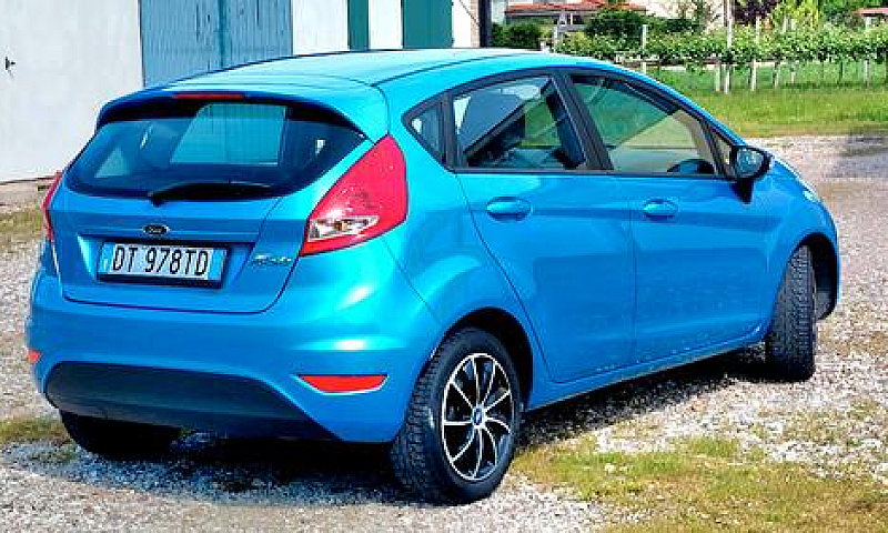 Ford Fiesta 6ª Serie...