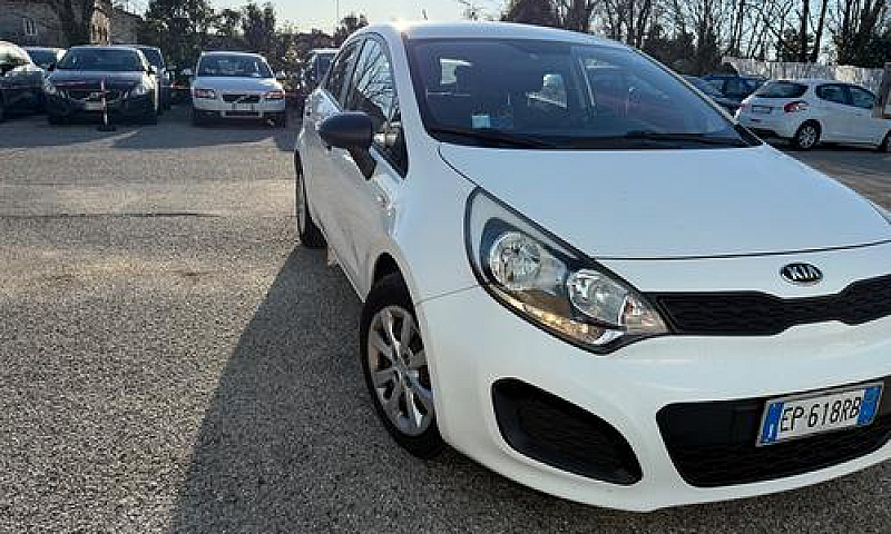 Kia Rio 1.1 Crdi Wgt...