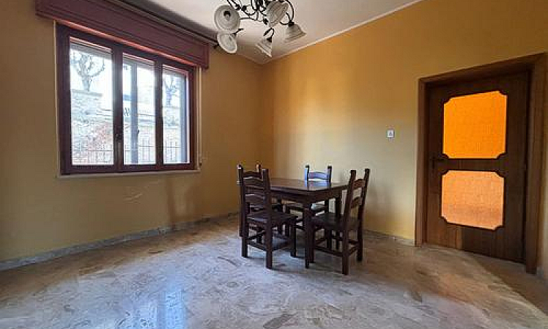 Appartamento In Cent...
