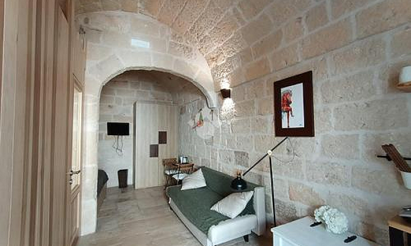 2 Locali A Polignano...