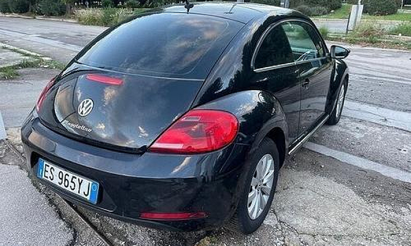 Volkswagen Maggiolin...