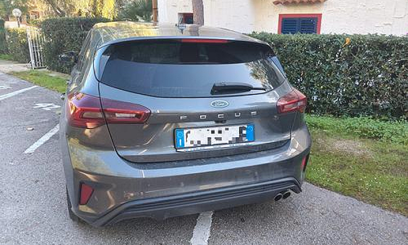 Ford Focus St Line ...