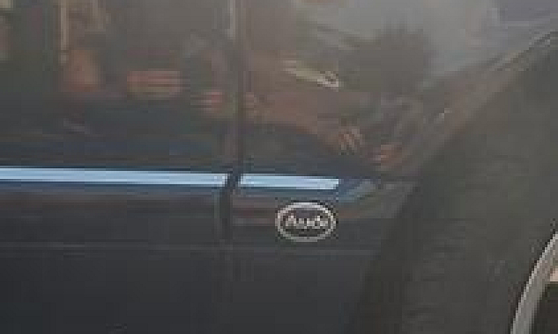 Audi A8 4.2 V8 300Cv...
