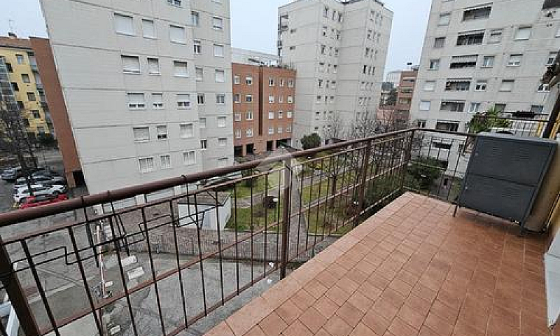 3 Locali A Bologna...