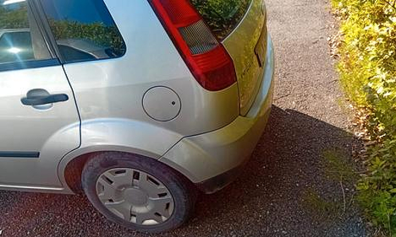 Ford Fiesta 1.4 Tdci...