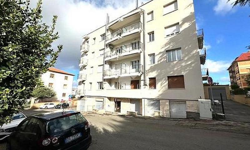 4 Locali A Viterbo...