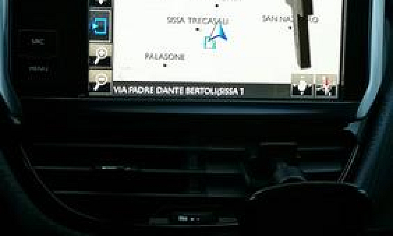 Vendo Peugeot 2008...