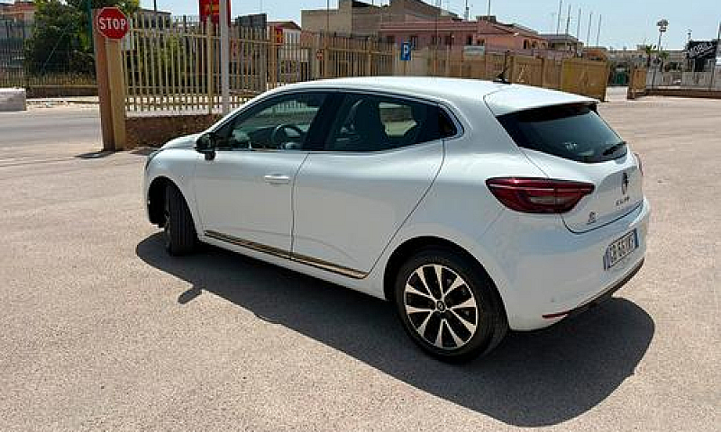 Renault Clio...