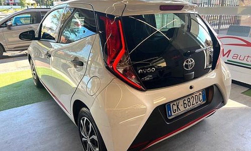 Toyota Aygo 1.0 72Cv...