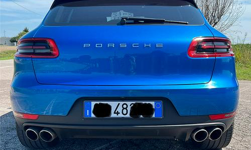 Porsche Macan S Dies...