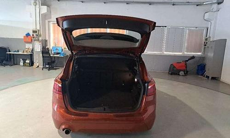 Bmw 225 Active Toure...