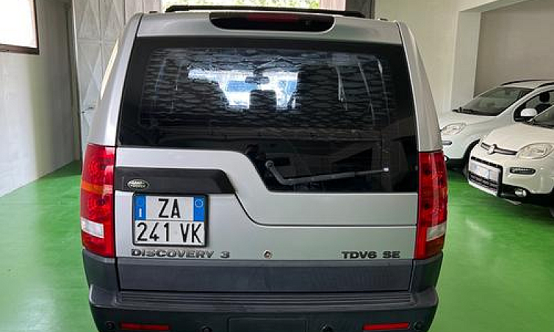 Land Rover Discovery...