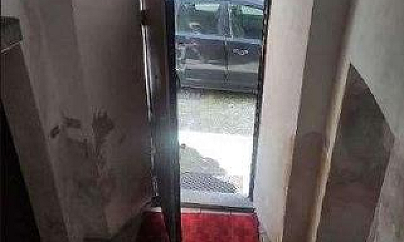 Bilocale A Erba...