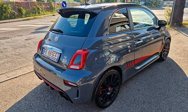 Abarth 695 1.4 Turbo...