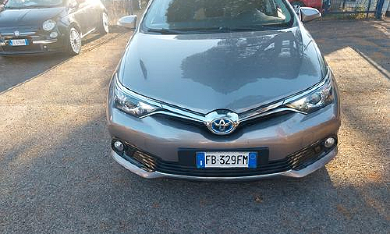 Toyota Auris 1.8 Hyb...