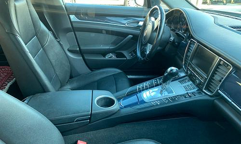 Porsche Panamera 3.0...