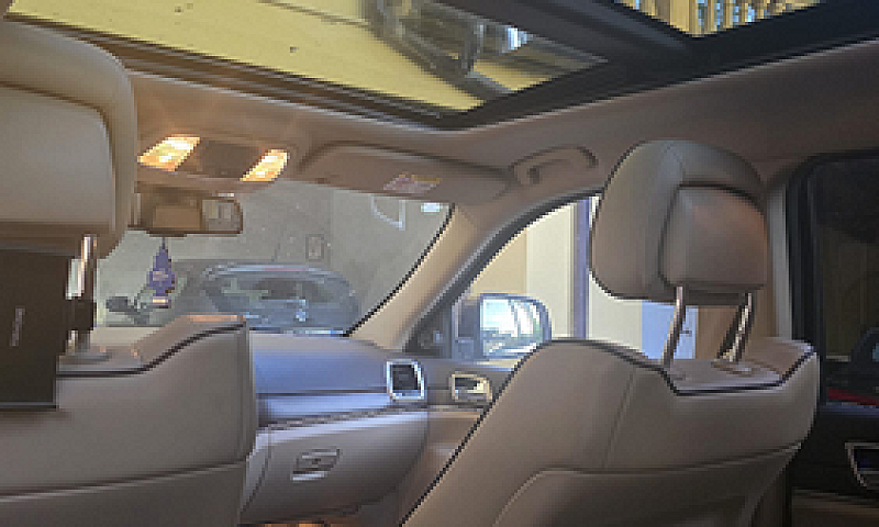 Jeep Grand Cherokee...