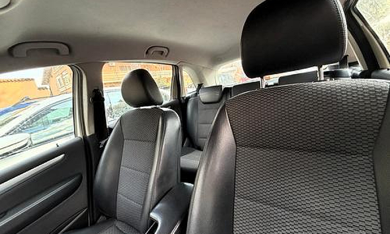 Mercedes-Benz B 200 ...