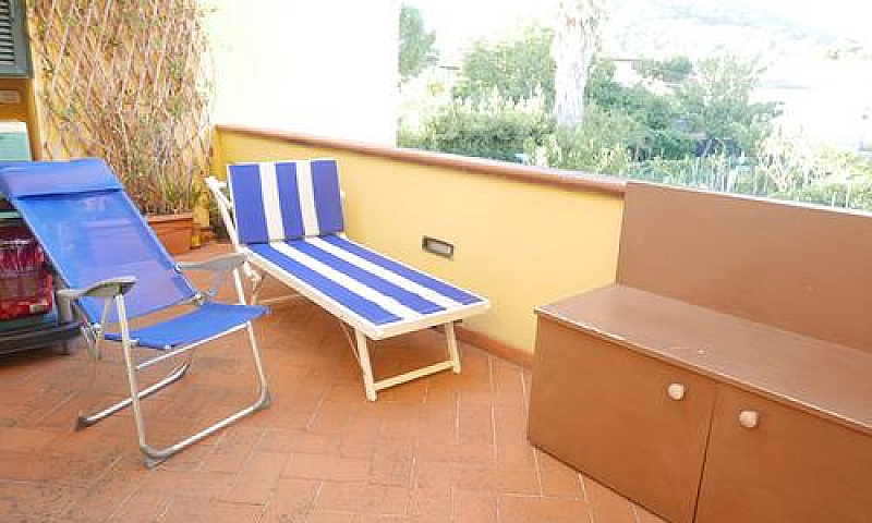 Porzione Di Casa A C...