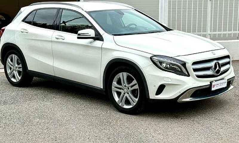 Mercedes-Benz Gla 20...