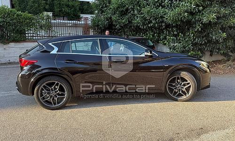 Infiniti Q30 1.5 Die...