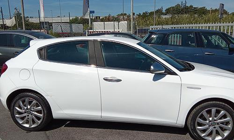 Alfa Romeo Giulietta...