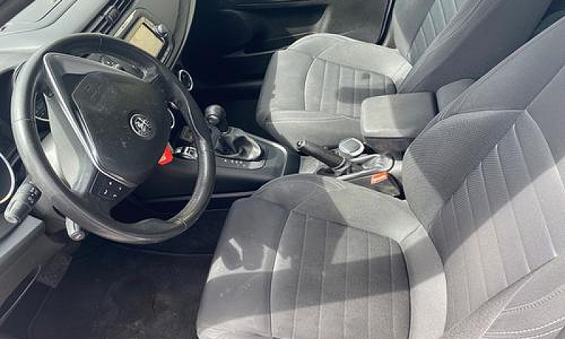 Alfa Romeo Giulietta...
